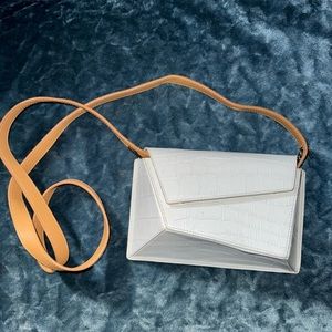 MLOUYE NAOMI - DISCONTINUED STYLE - White Crossbody Bag